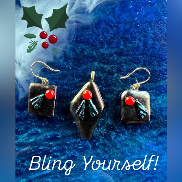 Bonnie’s Bling One Of A Kind Fused Glass Jewelry and Accessories to Wear. - Picture 6 of 15